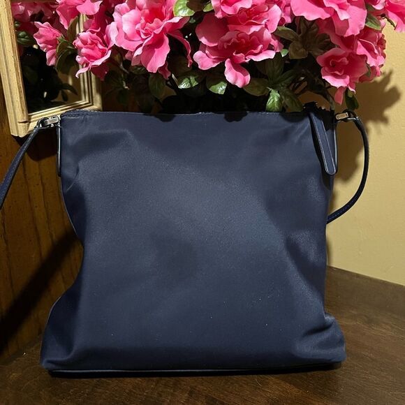 Kate Spade New York Jae Nylon Flat Zip Tote, Navy - Picture 5 of 9